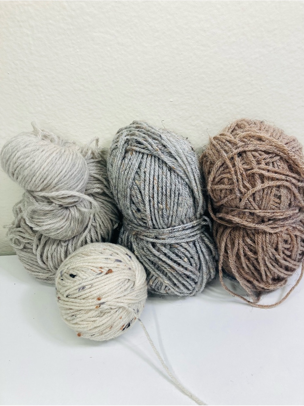 ~11.3 oz Suspected Wool Ease Neutral Tweed Wool Blend Yarn Skeins